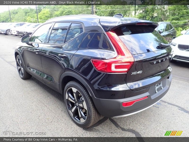 Onyx Black Metallic / Charcoal 2020 Volvo XC40 T5 Momentum AWD