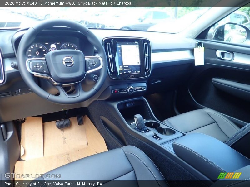 Onyx Black Metallic / Charcoal 2020 Volvo XC40 T5 Momentum AWD