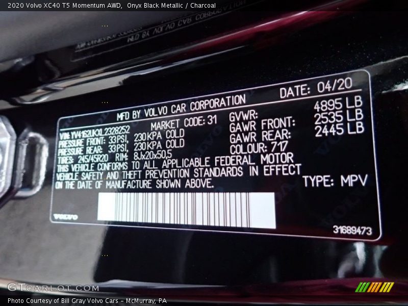 Onyx Black Metallic / Charcoal 2020 Volvo XC40 T5 Momentum AWD