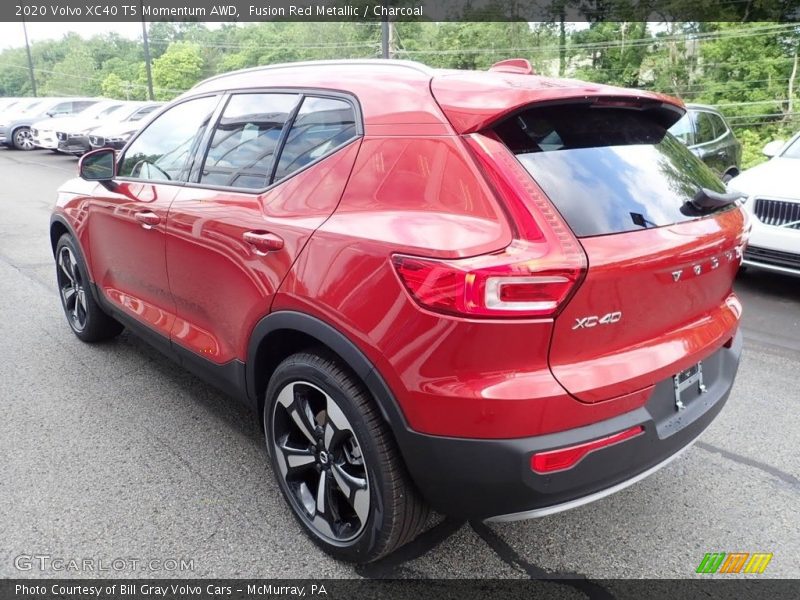 Fusion Red Metallic / Charcoal 2020 Volvo XC40 T5 Momentum AWD