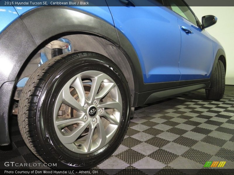 Caribbean Blue / Black 2016 Hyundai Tucson SE