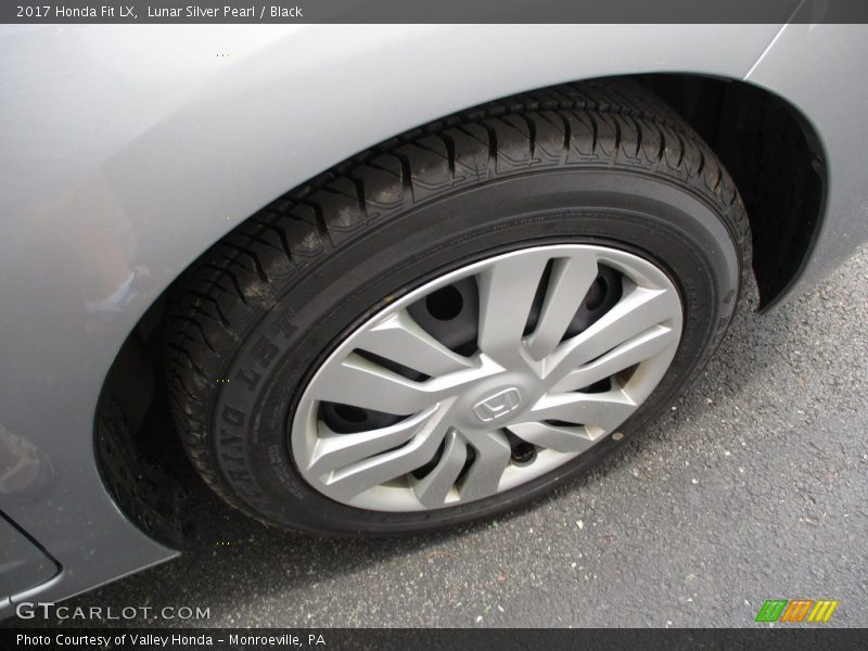 Lunar Silver Pearl / Black 2017 Honda Fit LX