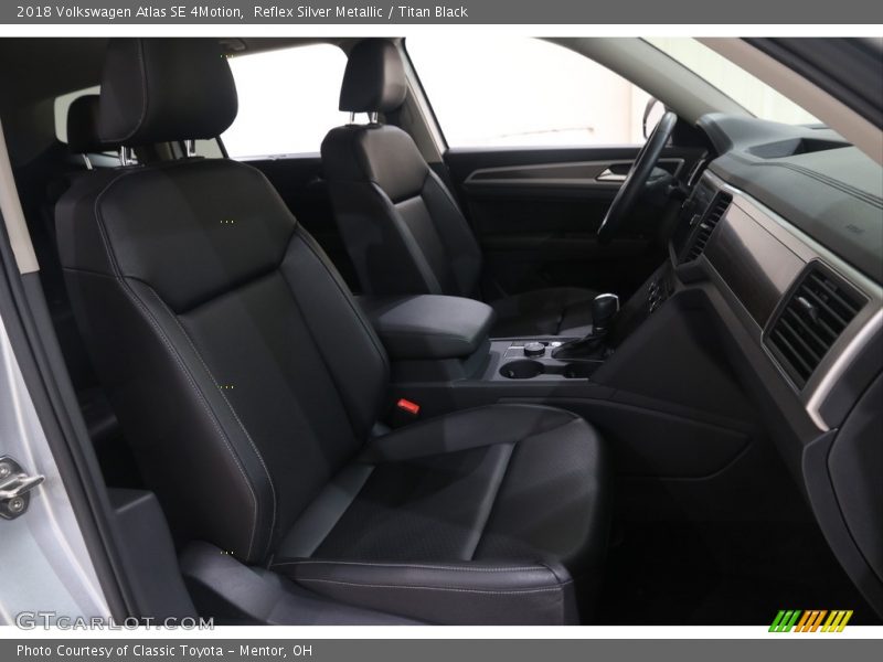 Reflex Silver Metallic / Titan Black 2018 Volkswagen Atlas SE 4Motion