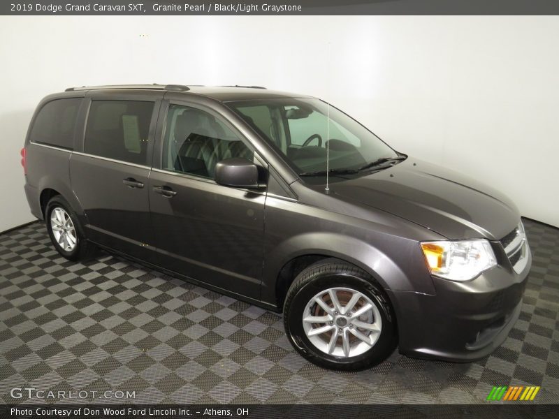 Granite Pearl / Black/Light Graystone 2019 Dodge Grand Caravan SXT