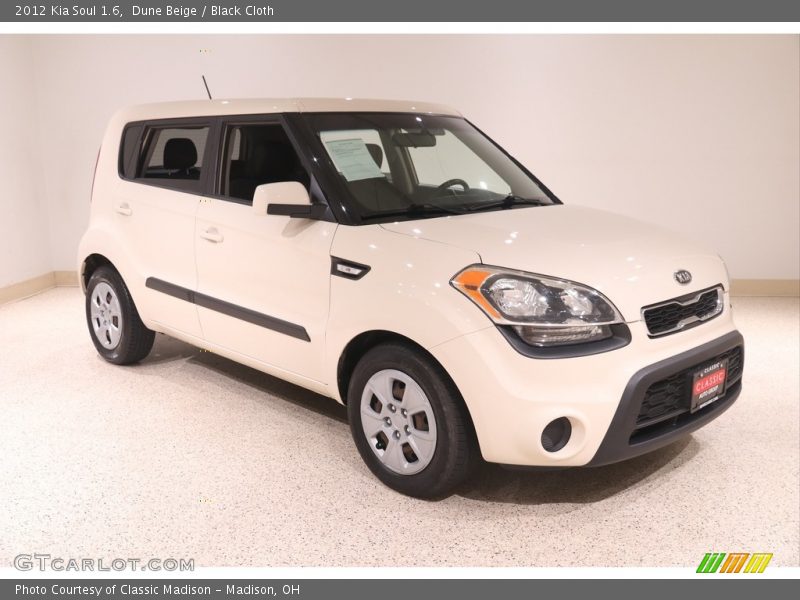 Dune Beige / Black Cloth 2012 Kia Soul 1.6