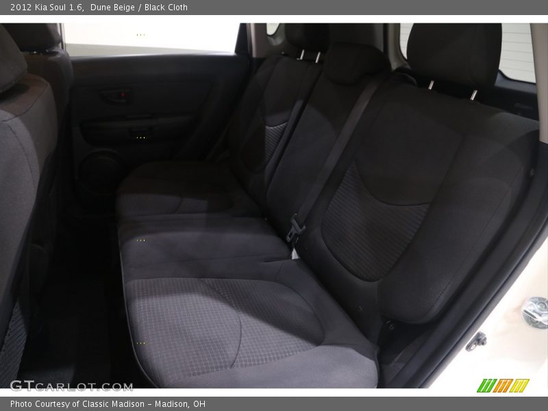 Dune Beige / Black Cloth 2012 Kia Soul 1.6
