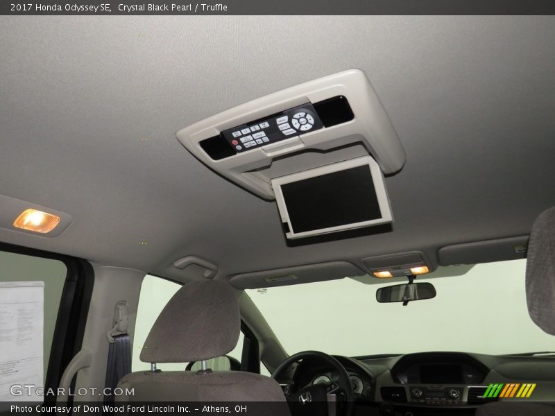 Crystal Black Pearl / Truffle 2017 Honda Odyssey SE