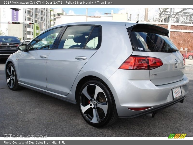 Reflex Silver Metallic / Titan Black 2017 Volkswagen Golf GTI 4-Door 2.0T S