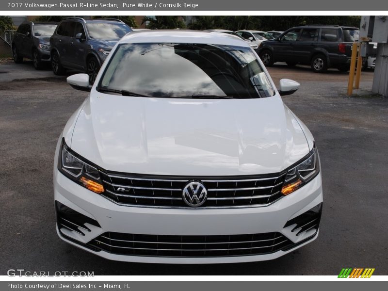 Pure White / Cornsilk Beige 2017 Volkswagen Passat R-Line Sedan