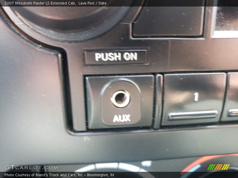 Lava Red / Slate 2007 Mitsubishi Raider LS Extended Cab
