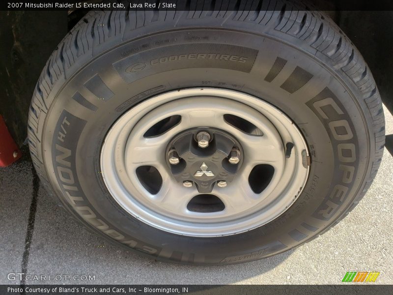 Lava Red / Slate 2007 Mitsubishi Raider LS Extended Cab