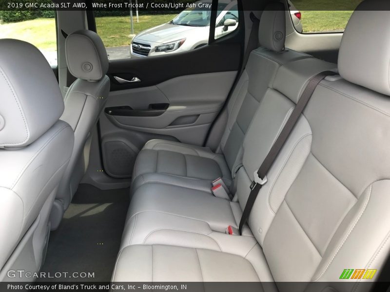 White Frost Tricoat / Cocoa/Light Ash Gray 2019 GMC Acadia SLT AWD