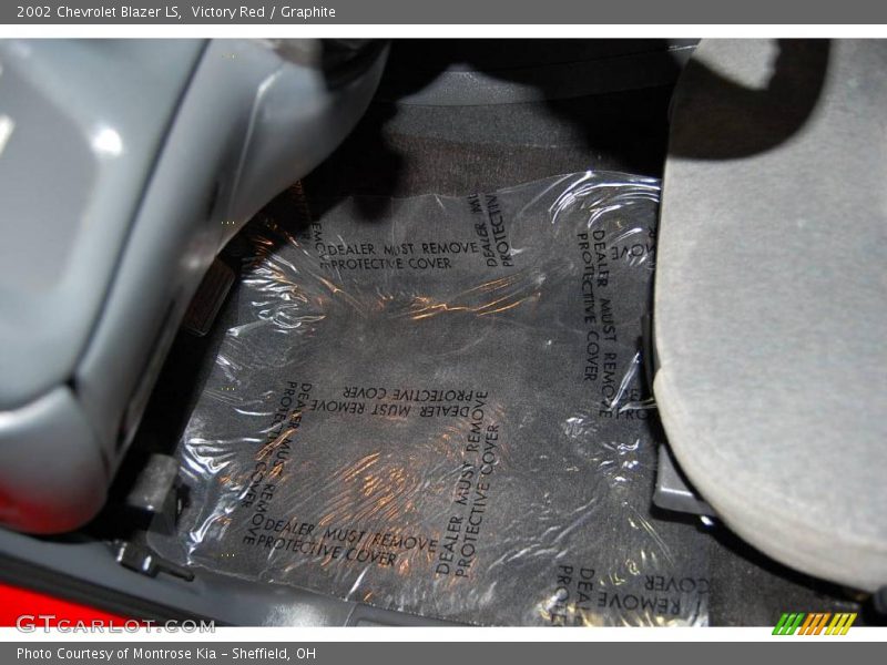 Victory Red / Graphite 2002 Chevrolet Blazer LS