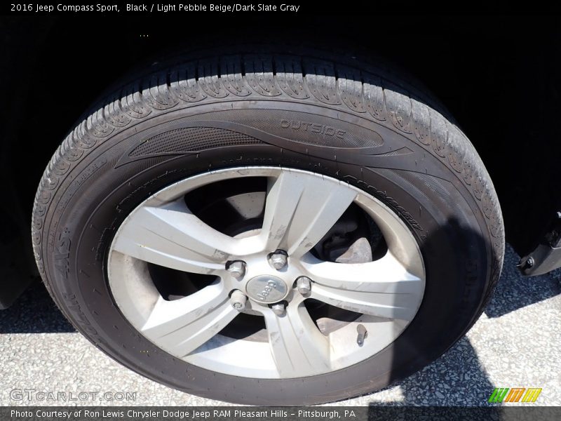 Black / Light Pebble Beige/Dark Slate Gray 2016 Jeep Compass Sport