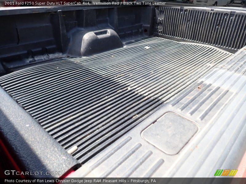 Vermillion Red / Black Two Tone Leather 2011 Ford F250 Super Duty XLT SuperCab 4x4