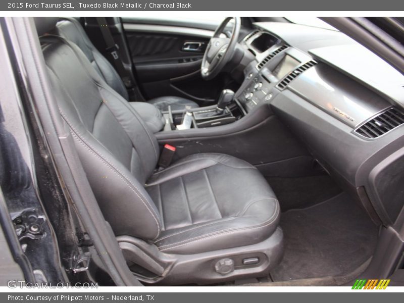 Tuxedo Black Metallic / Charcoal Black 2015 Ford Taurus SEL