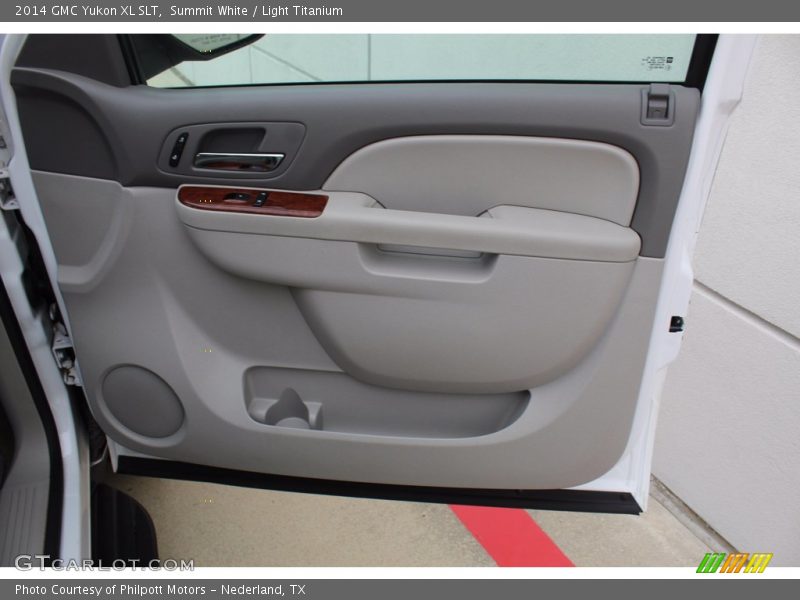 Door Panel of 2014 Yukon XL SLT