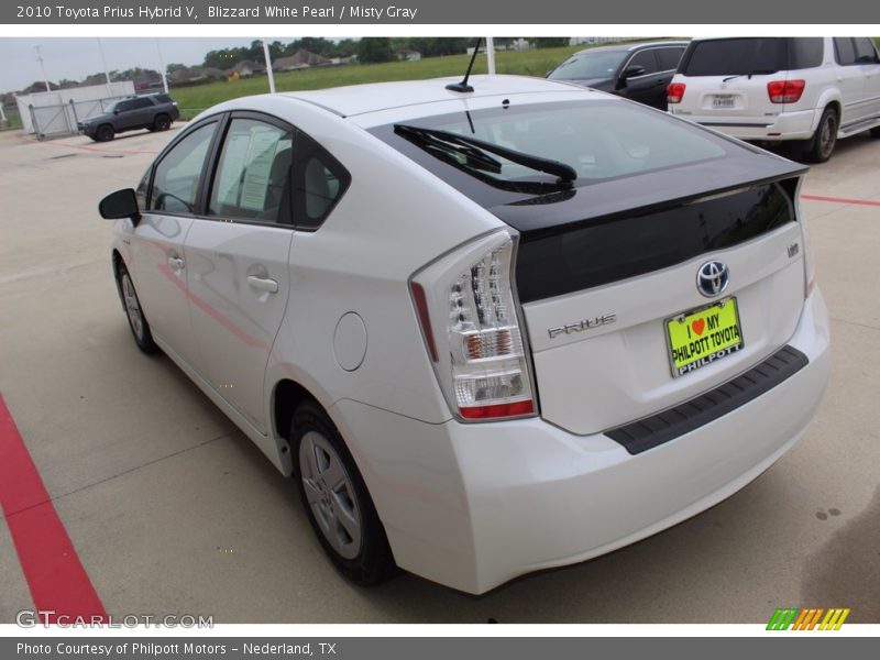 Blizzard White Pearl / Misty Gray 2010 Toyota Prius Hybrid V