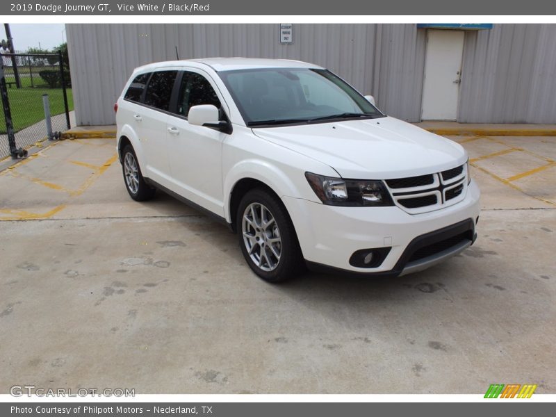 Front 3/4 View of 2019 Journey GT