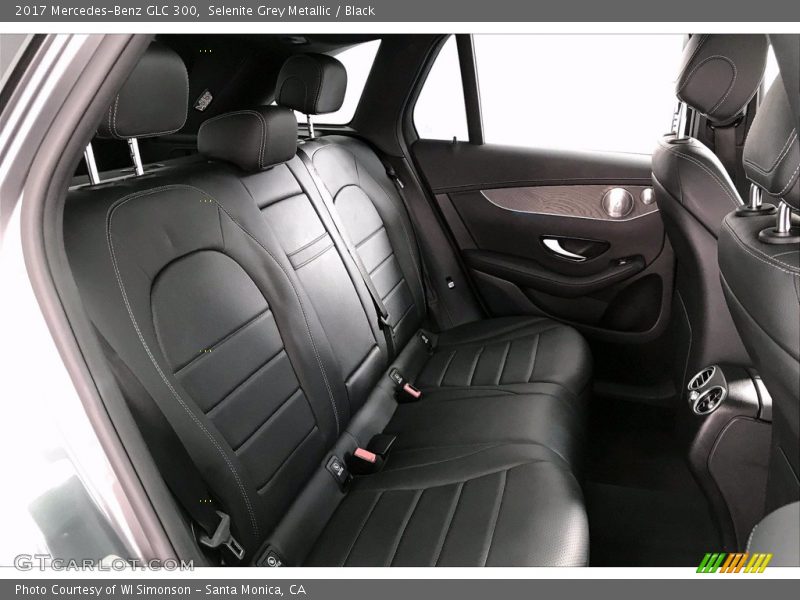 Selenite Grey Metallic / Black 2017 Mercedes-Benz GLC 300