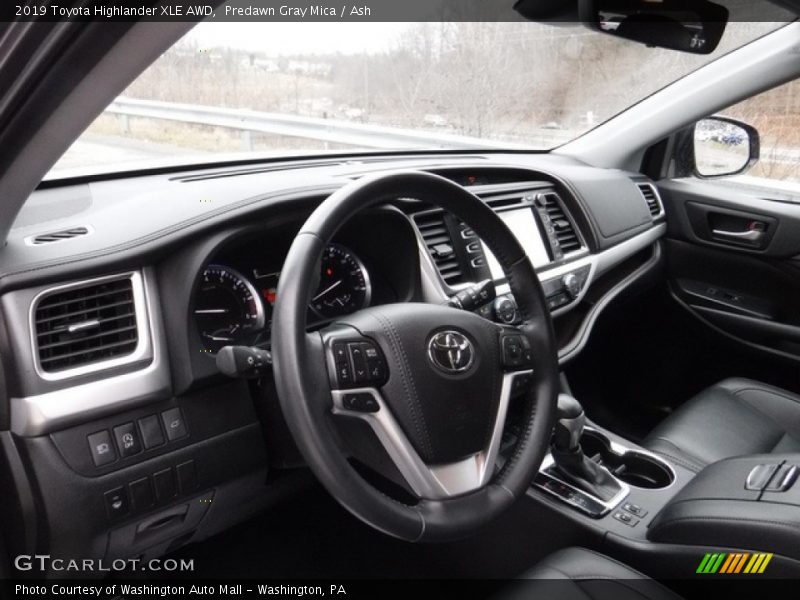 Predawn Gray Mica / Ash 2019 Toyota Highlander XLE AWD