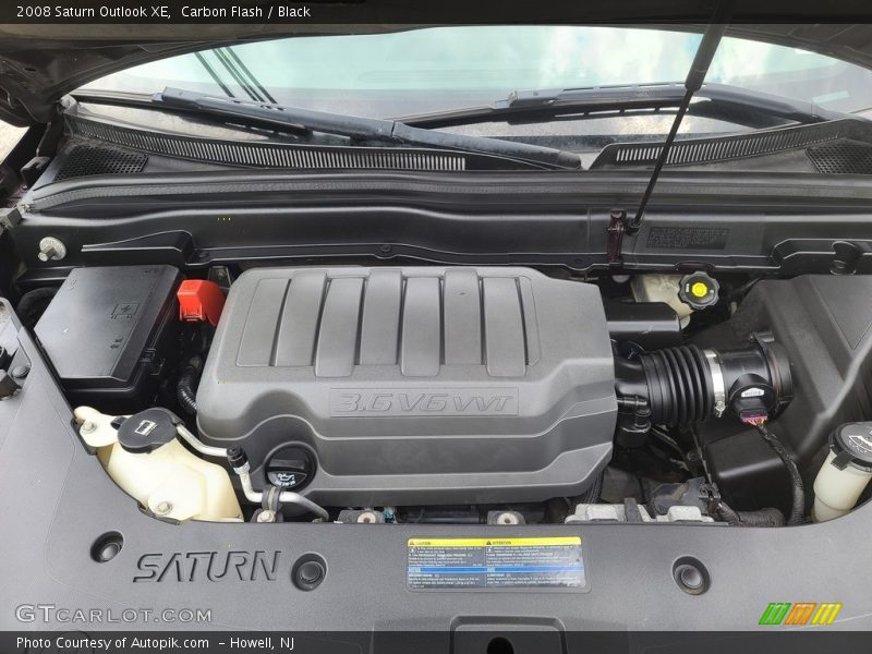 Carbon Flash / Black 2008 Saturn Outlook XE