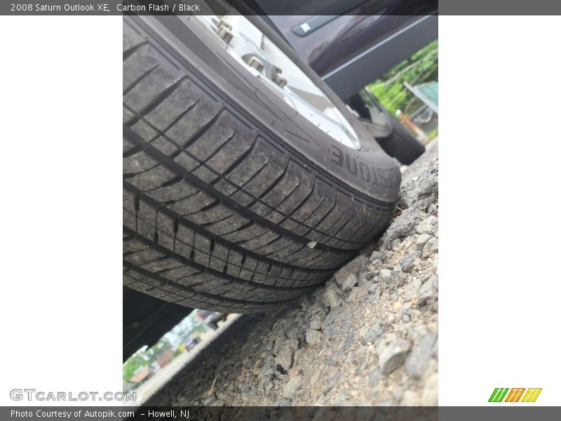 Carbon Flash / Black 2008 Saturn Outlook XE