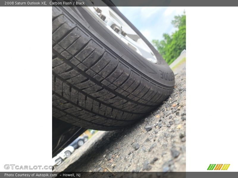 Carbon Flash / Black 2008 Saturn Outlook XE