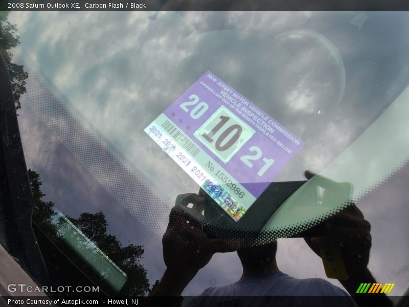 Carbon Flash / Black 2008 Saturn Outlook XE