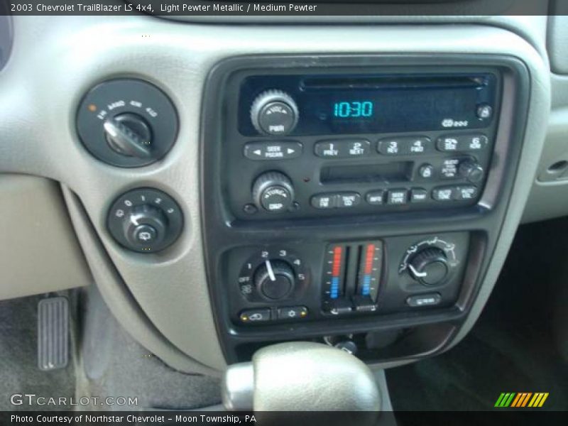 Light Pewter Metallic / Medium Pewter 2003 Chevrolet TrailBlazer LS 4x4