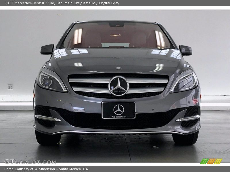 Mountain Grey Metallic / Crystal Grey 2017 Mercedes-Benz B 250e