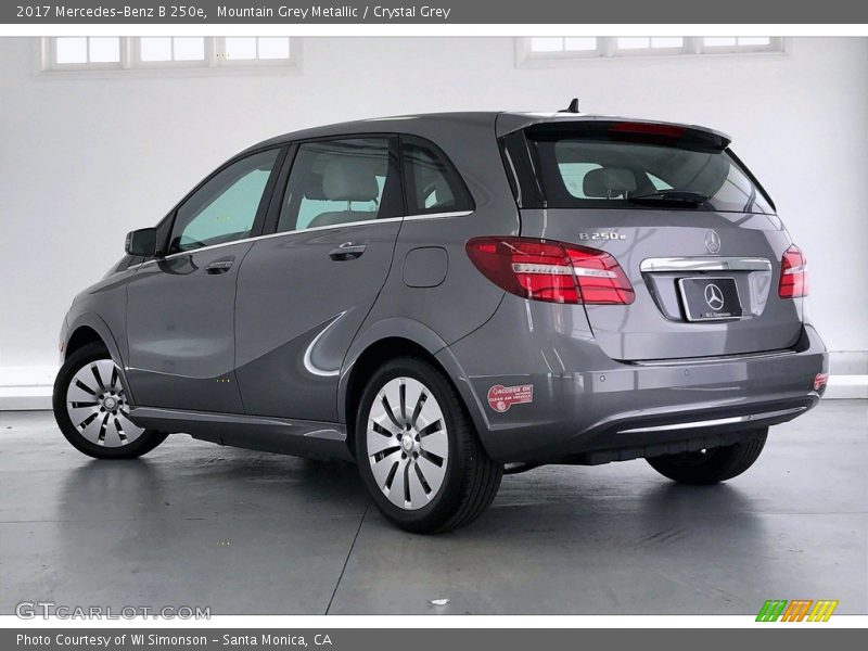 Mountain Grey Metallic / Crystal Grey 2017 Mercedes-Benz B 250e