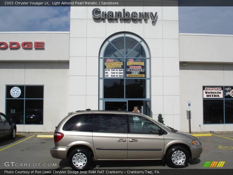 Light Almond Pearl Metallic / Sandstone 2003 Chrysler Voyager LX