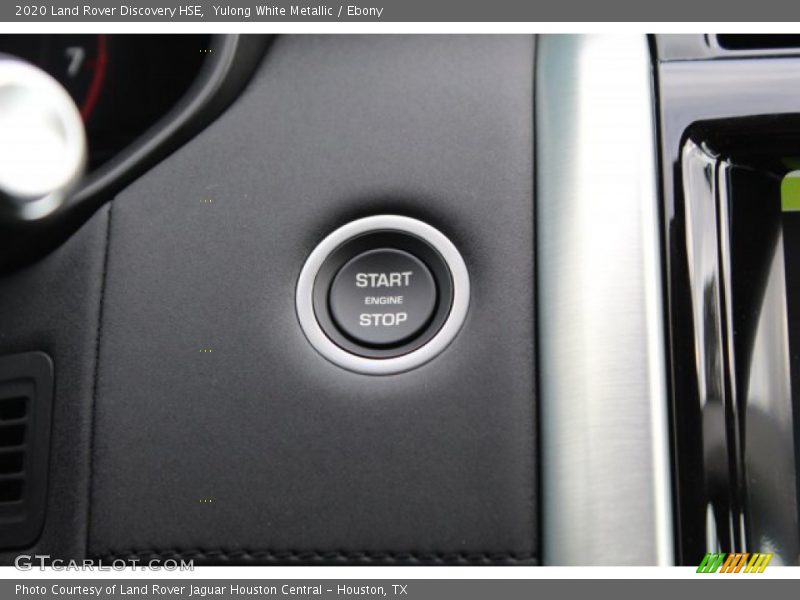 Yulong White Metallic / Ebony 2020 Land Rover Discovery HSE