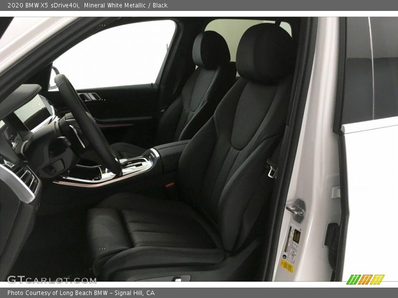 Mineral White Metallic / Black 2020 BMW X5 sDrive40i
