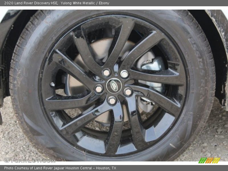 Yulong White Metallic / Ebony 2020 Land Rover Discovery HSE