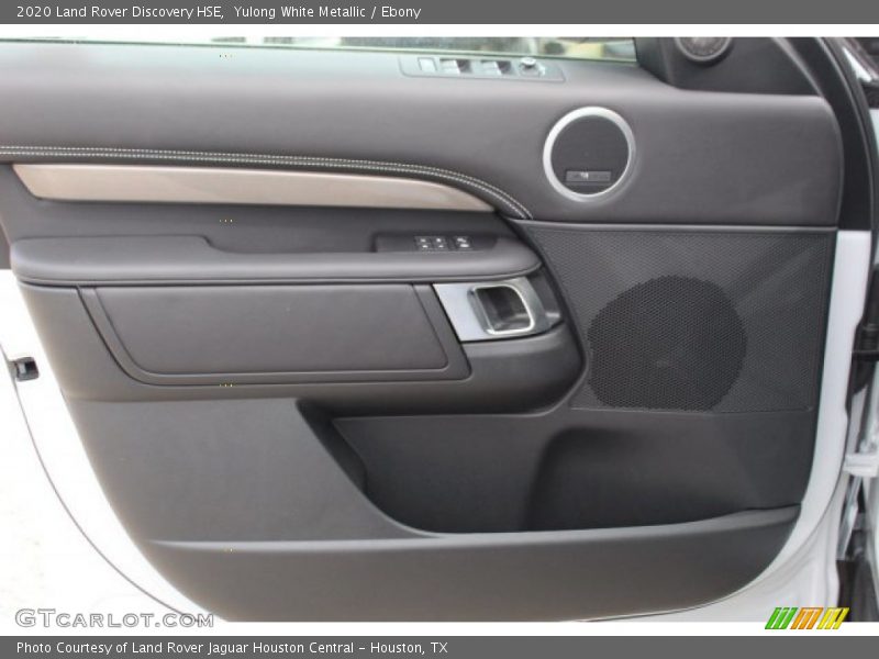 Yulong White Metallic / Ebony 2020 Land Rover Discovery HSE