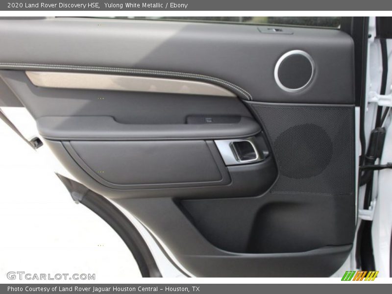 Yulong White Metallic / Ebony 2020 Land Rover Discovery HSE