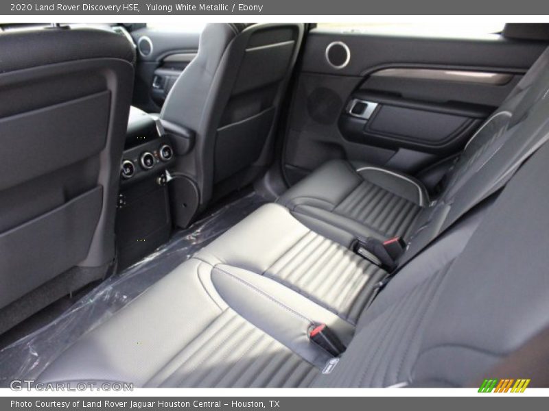 Yulong White Metallic / Ebony 2020 Land Rover Discovery HSE