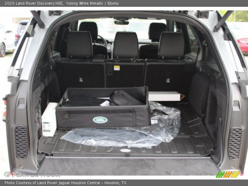 Yulong White Metallic / Ebony 2020 Land Rover Discovery HSE