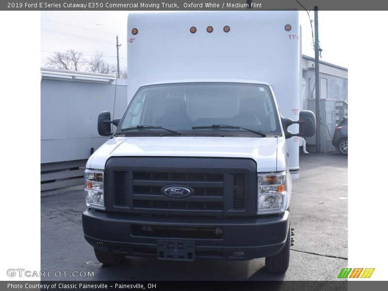 Oxford White / Medium Flint 2019 Ford E Series Cutaway E350 Commercial Moving Truck