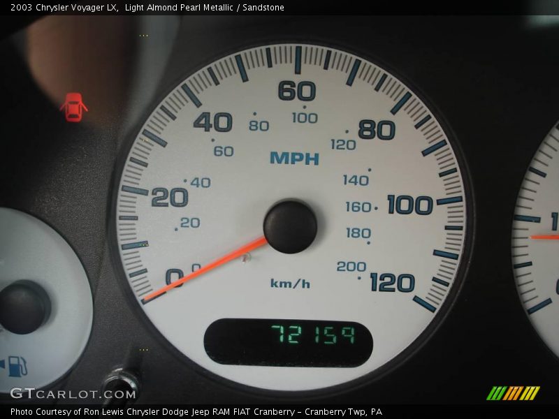 Light Almond Pearl Metallic / Sandstone 2003 Chrysler Voyager LX