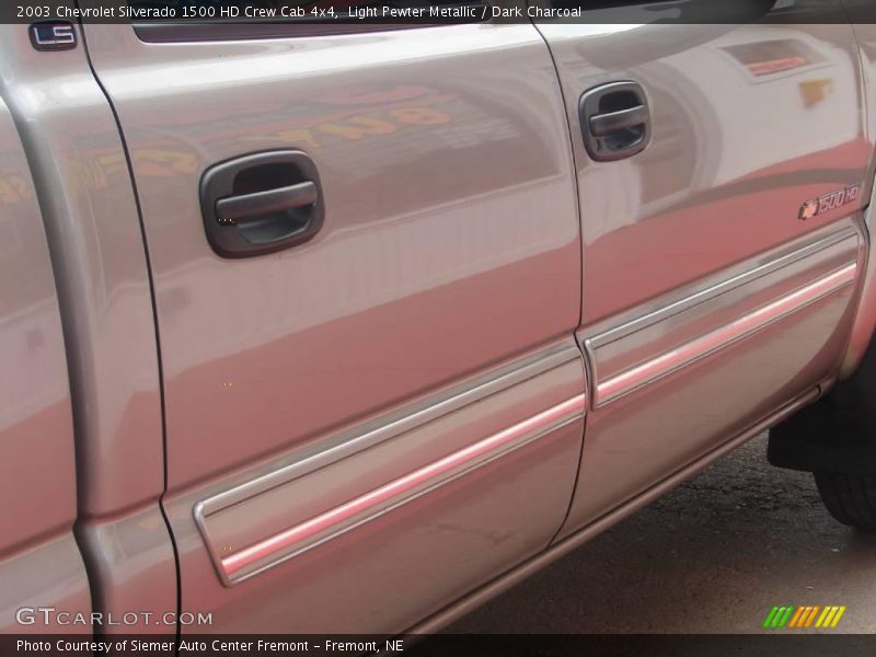Light Pewter Metallic / Dark Charcoal 2003 Chevrolet Silverado 1500 HD Crew Cab 4x4