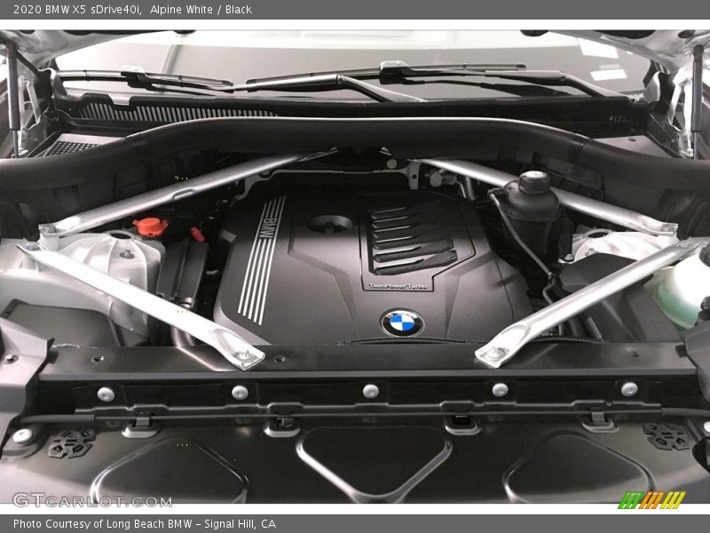 Alpine White / Black 2020 BMW X5 sDrive40i