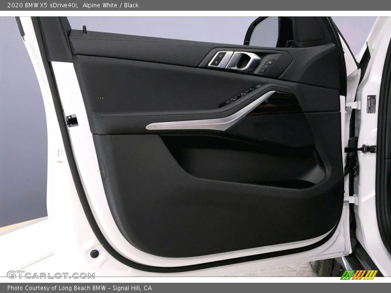 Alpine White / Black 2020 BMW X5 sDrive40i