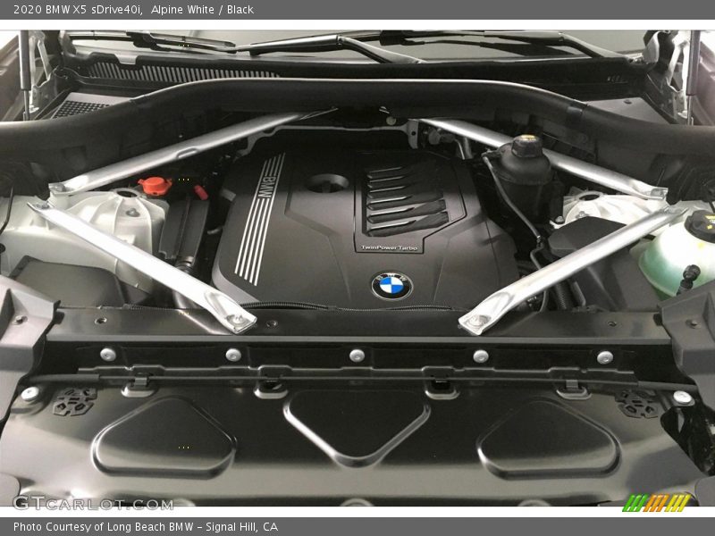 Alpine White / Black 2020 BMW X5 sDrive40i