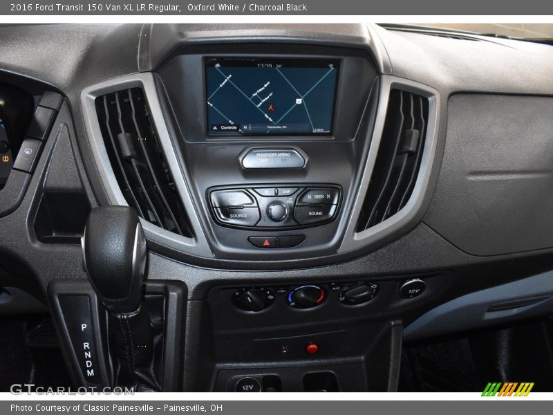 Oxford White / Charcoal Black 2016 Ford Transit 150 Van XL LR Regular
