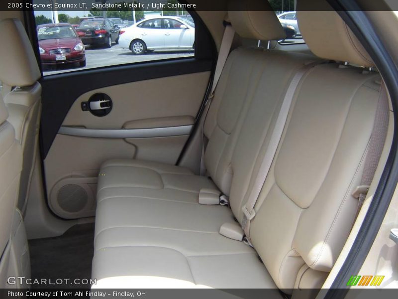 Sandstone Metallic / Light Cashmere 2005 Chevrolet Equinox LT