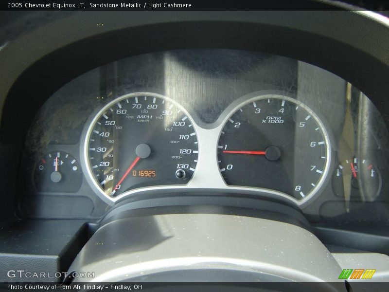 Sandstone Metallic / Light Cashmere 2005 Chevrolet Equinox LT