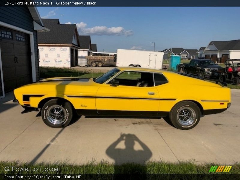 Grabber Yellow / Black 1971 Ford Mustang Mach 1